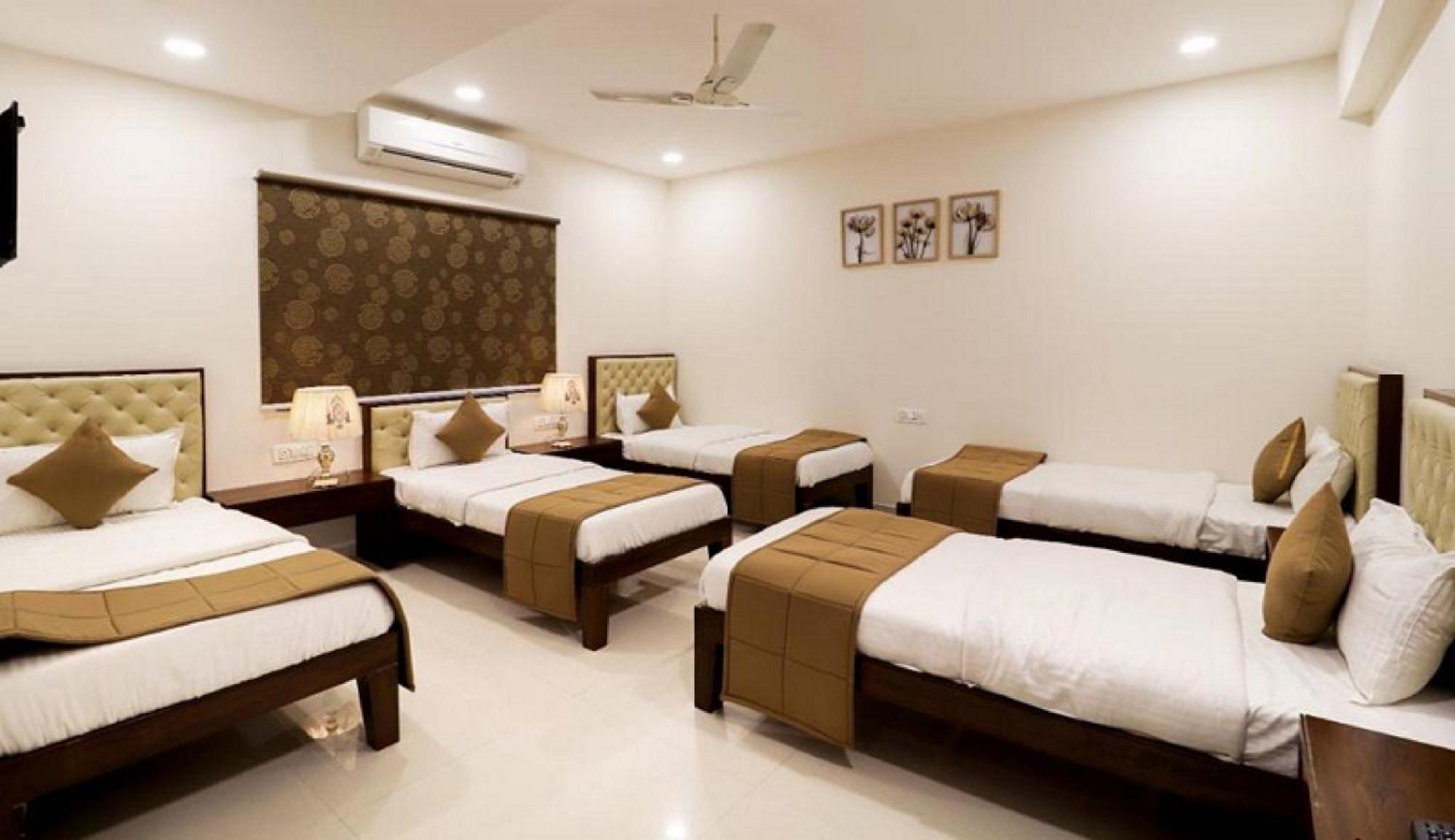 Royal Inn Hotel Ambaji Extérieur photo