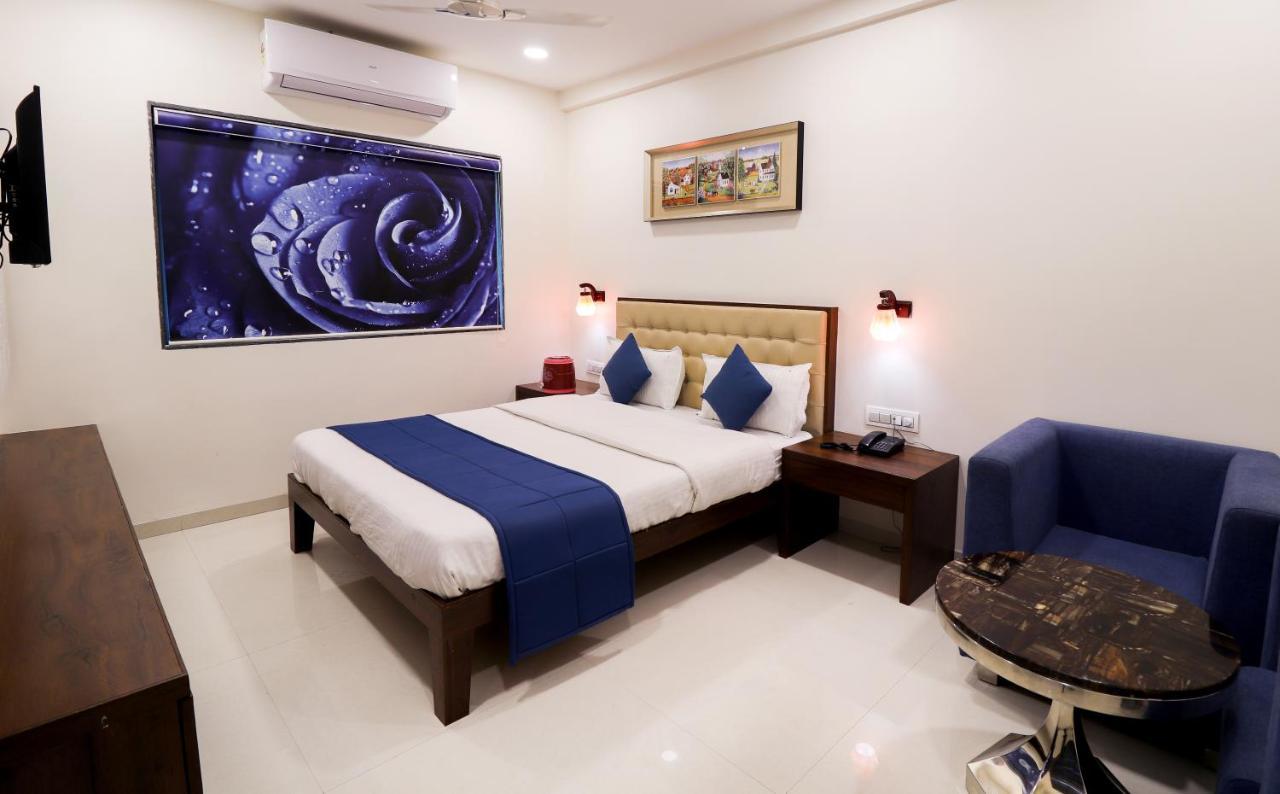 Royal Inn Hotel Ambaji Extérieur photo