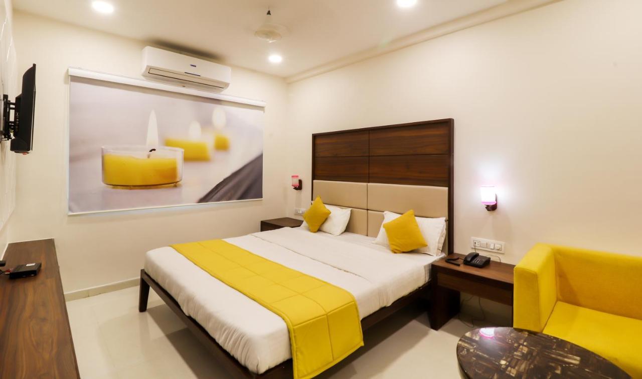 Royal Inn Hotel Ambaji Extérieur photo